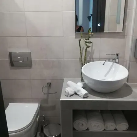 Aiolos Blu Luxury نيا رودا