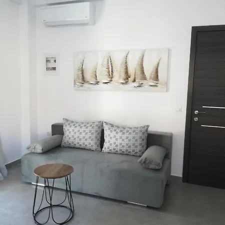 Aiolos Blu Luxury Apartment *
