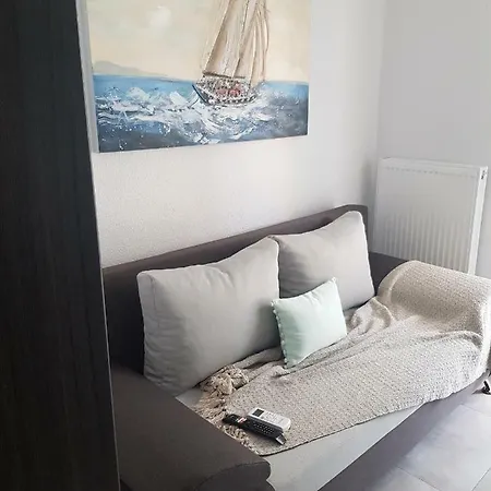 Aiolos Blu Luxury Apartment Nea Roda