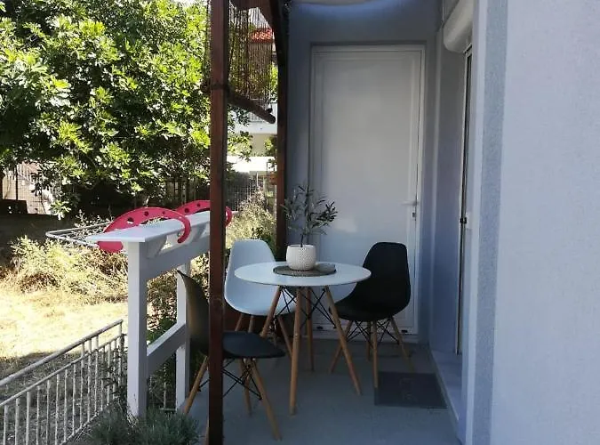 Lägenhet Aiolos Blu Luxury Nea Roda